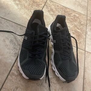 On Men’s Trainers Cloudswift size 10.5